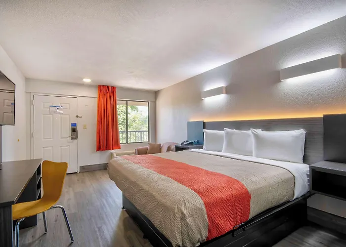 6-lafayette, La