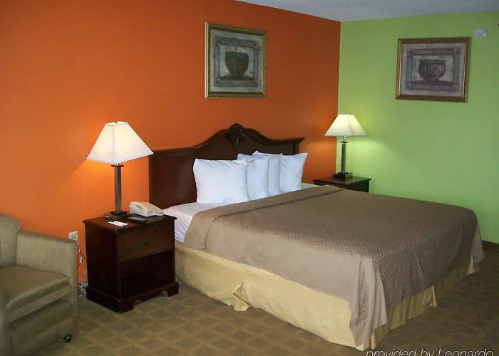 6-lafayette, La Hotel