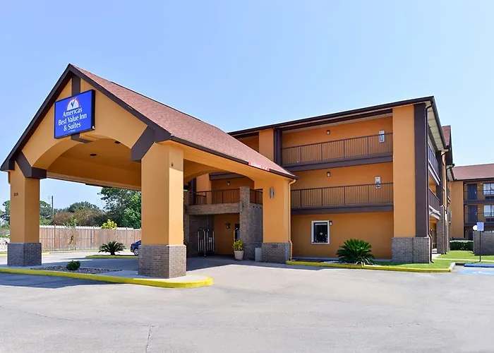 6-lafayette, La 3*