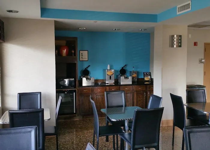 6-lafayette, La 3*