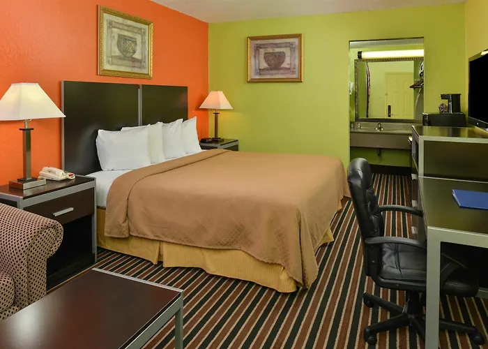 6-lafayette, La 3*