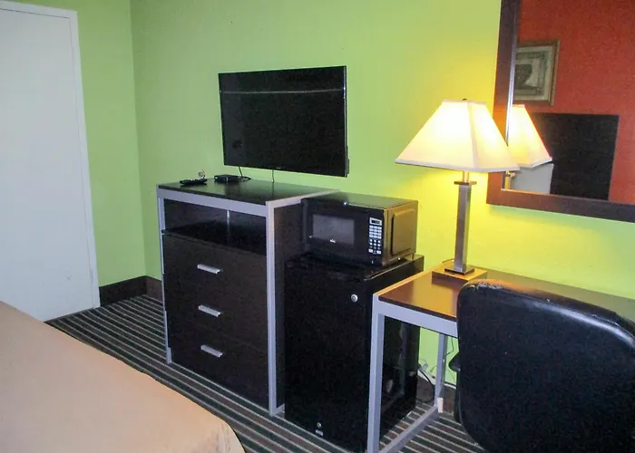 6-lafayette, La 3*
