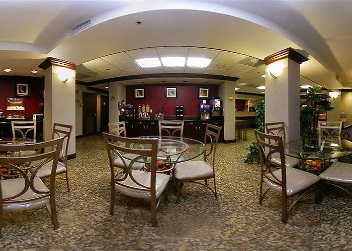 6-lafayette, La 3*
